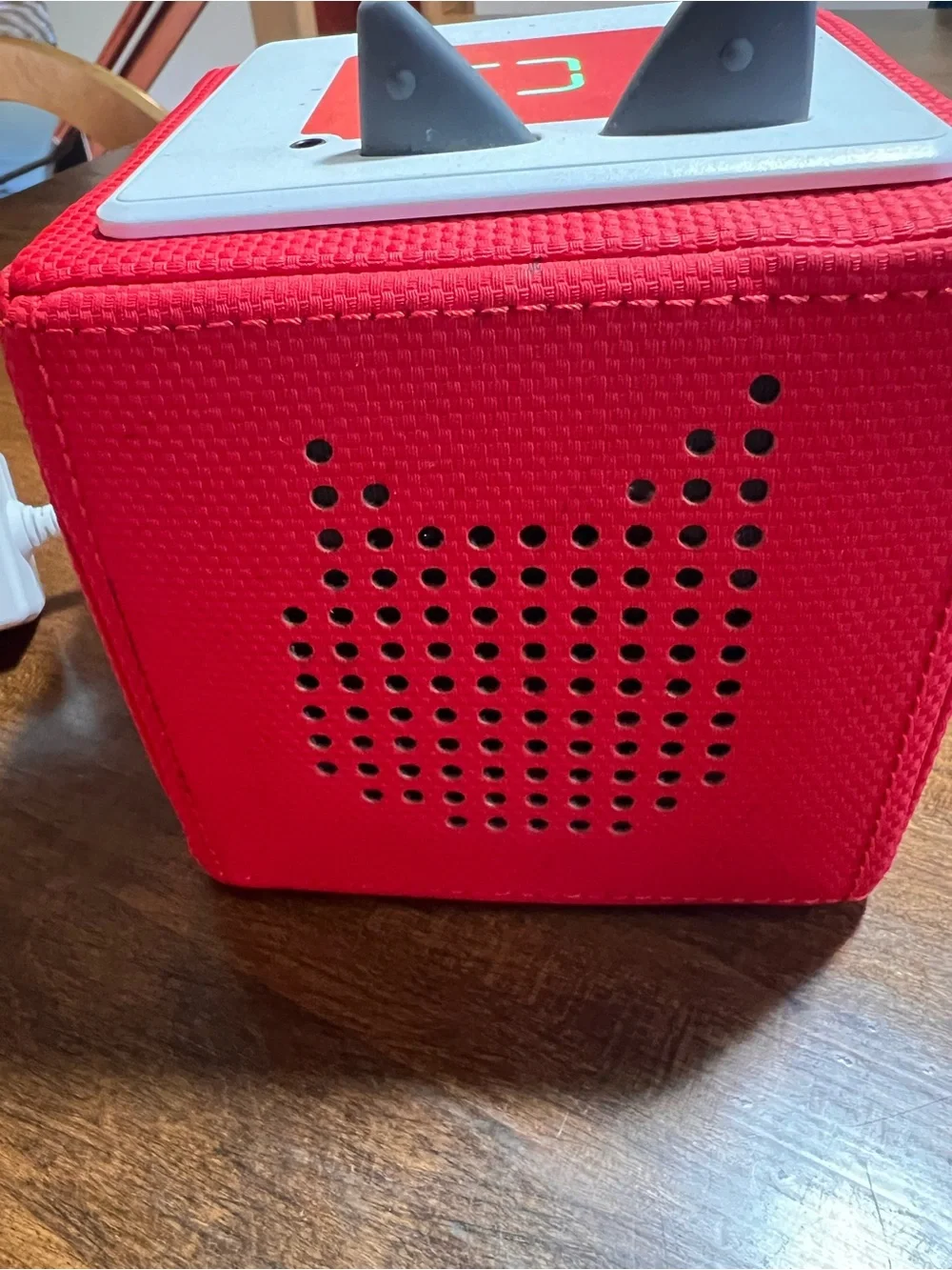 Toniebox 1 Red with Wonder Tonie and Charger  - Tonies Screen Free Kids Toy